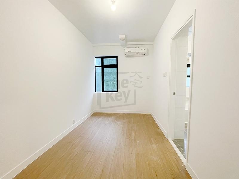 photo 7 — Repulse Bay Apartments, Repulse Bay