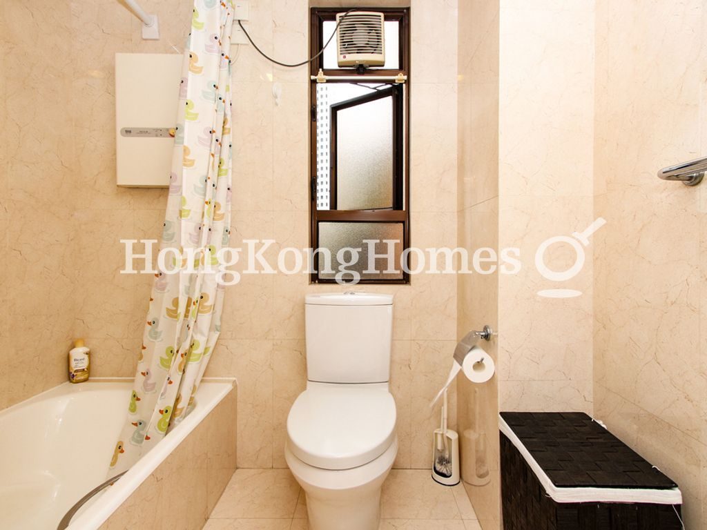 Guest Bathroom — 永威閣，中半山