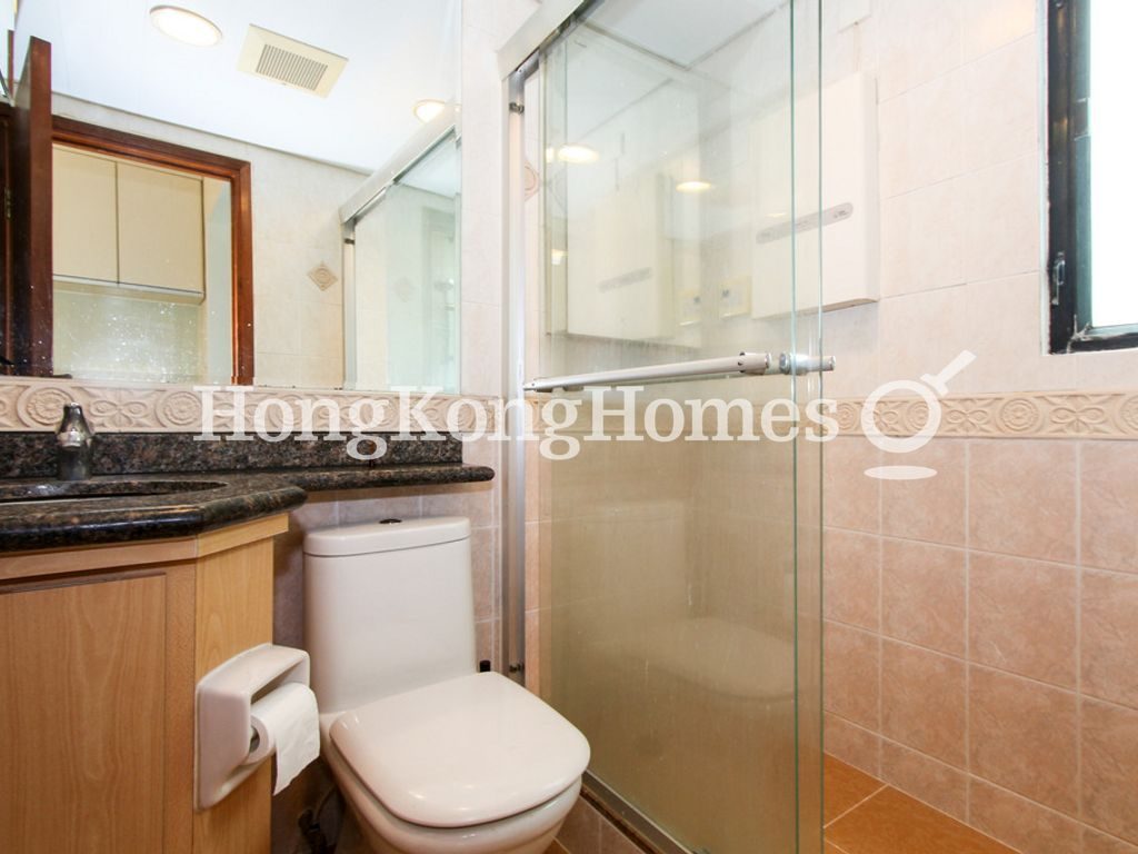 Guest Bathroom — 御林豪庭，上環