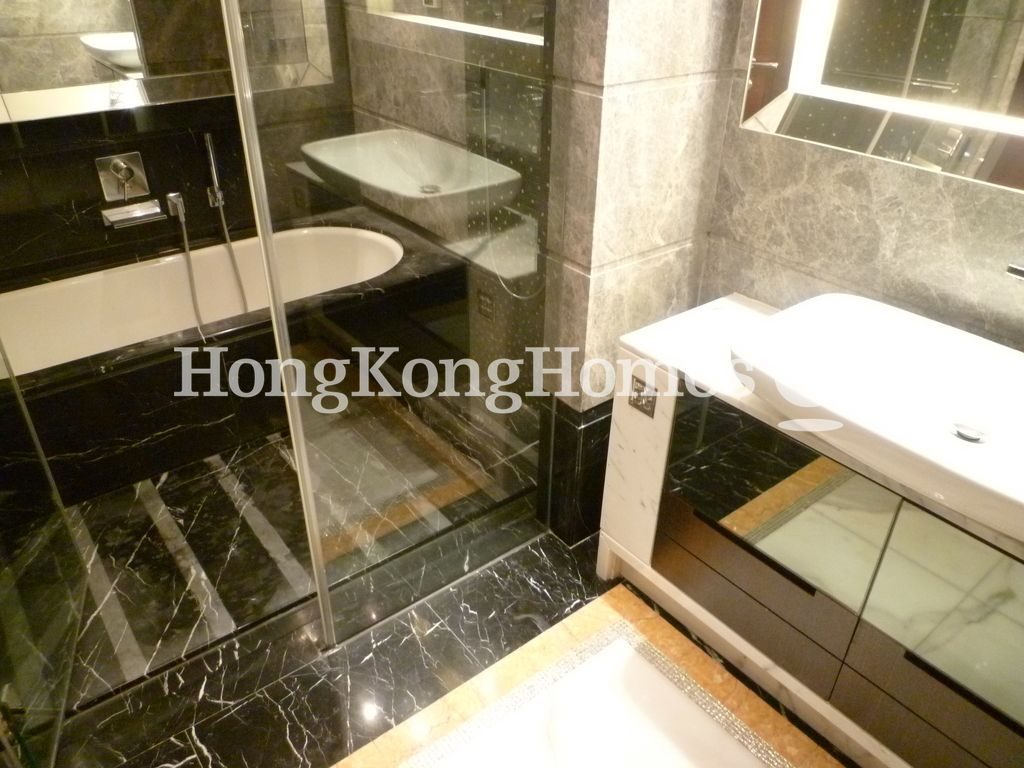 Master Bathroom — Celestial Heights-Celestial Avenue No. 35, Ho Man Tin / Waterloo Road