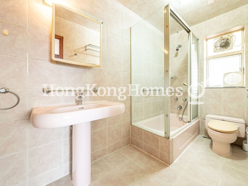 Master Bathroom — 碧瑤灣 - 第22座，薄扶林
