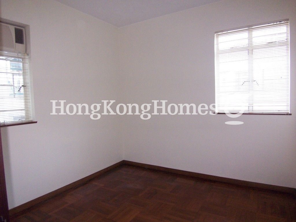 Fourth Bedroom — 蟠龍道 16-20 號，跑馬地