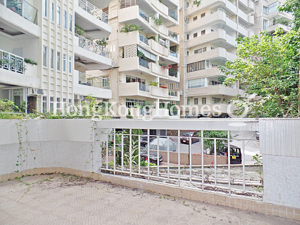 Balcony off Living and Dining Room — 高雲大廈，中半山