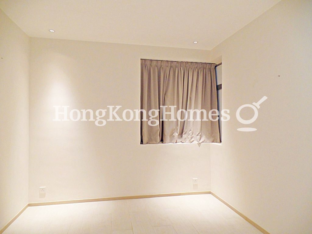Third Bedroom — 高雲大廈，中半山