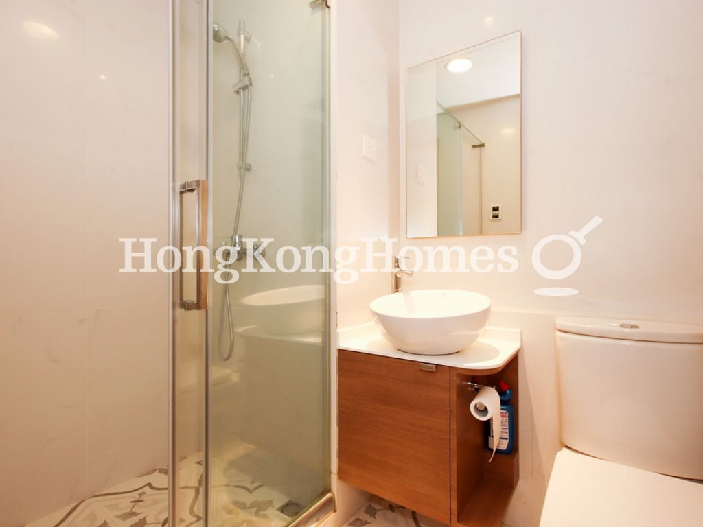 Guest Bathroom — 美登大廈，銅鑼灣