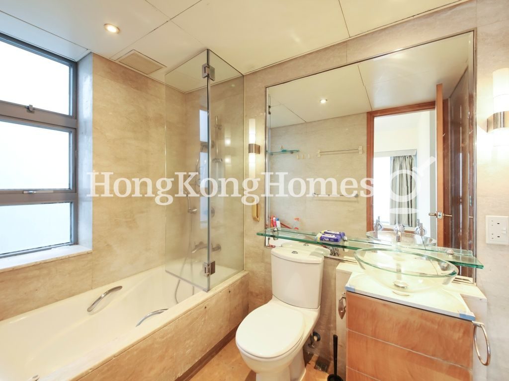 Master Bathroom — 貝沙灣 01期，薄扶林