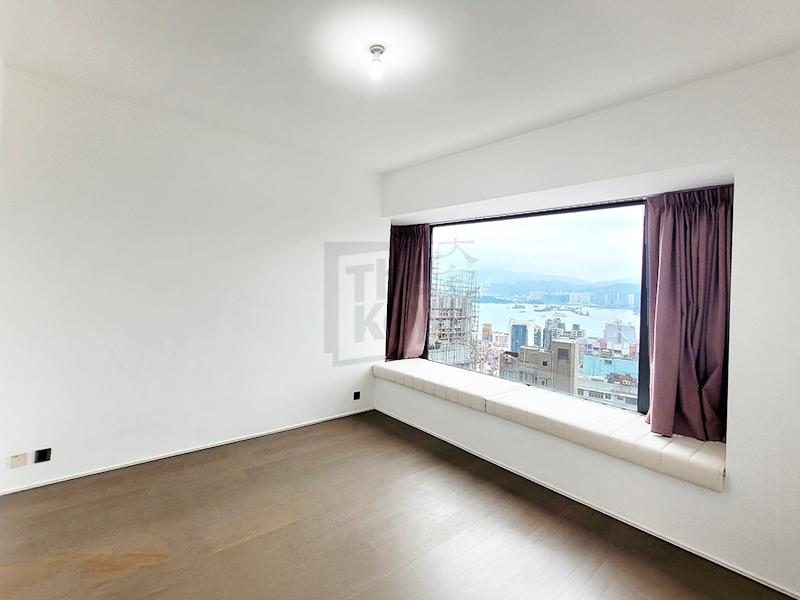 photo 3 — Azura, Midlevels West