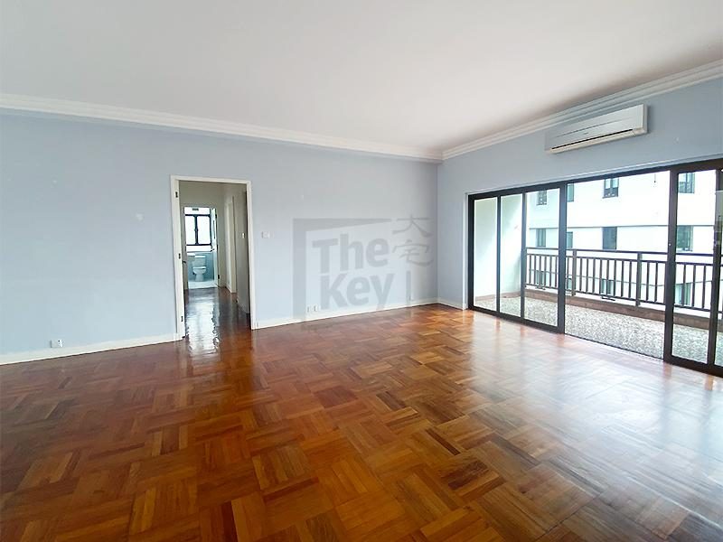 photo 3 — South Bay Villas, Repulse Bay