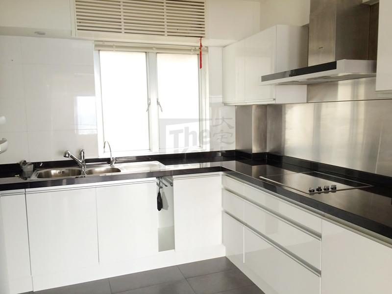 photo 9 — Barker Villa, The Peak