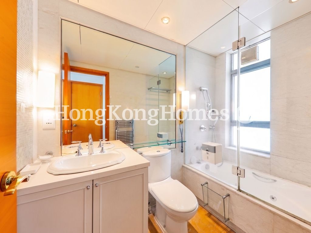 Master Bathroom — 貝沙灣 04期, 南灣，薄扶林