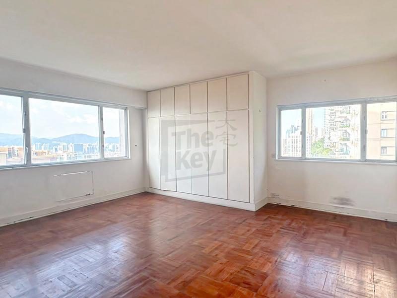 photo 4 — Hamilton Court, Midlevels West