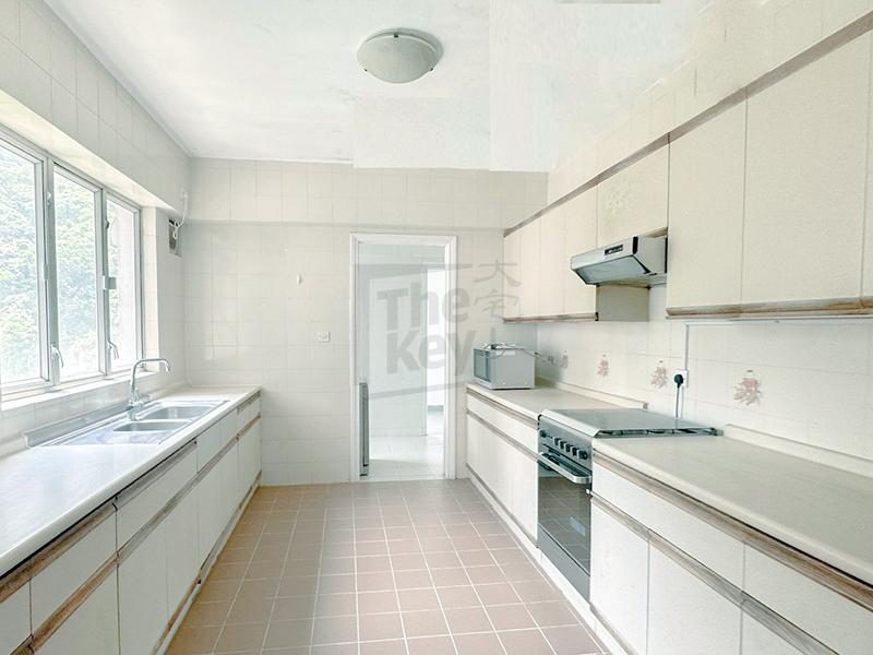 photo 8 — Hamilton Court, Midlevels West