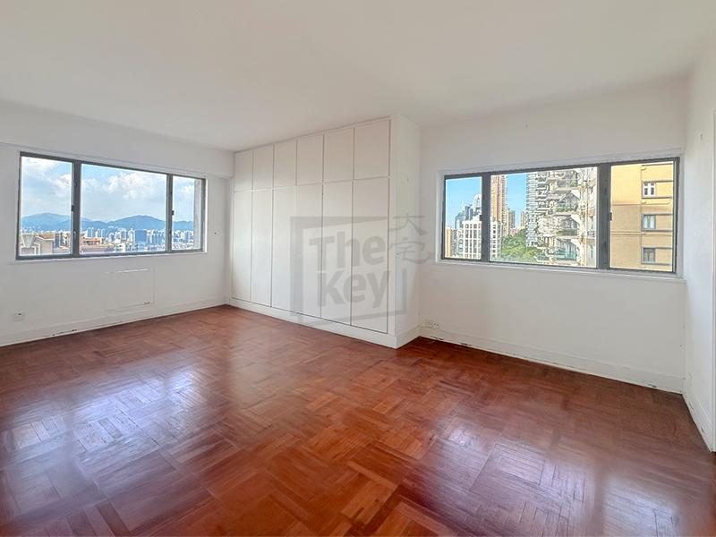 photo 2 — Hamilton Court, Midlevels West