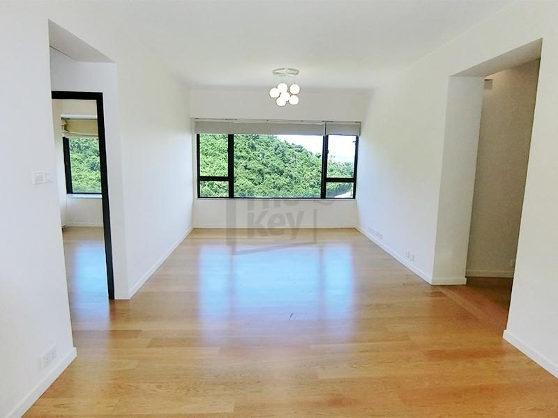 photo 2 — Ruby Court, Repulse Bay