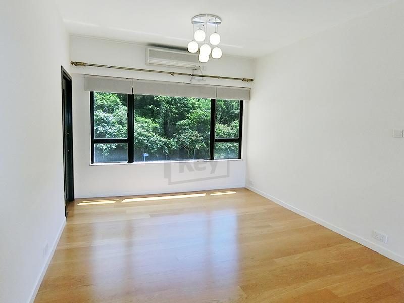 photo 3 — Ruby Court, Repulse Bay