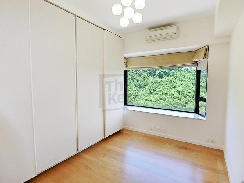 photo 6 — Ruby Court, Repulse Bay