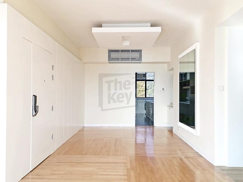 photo 4 — 37 Repulse Bay Road, Repulse Bay