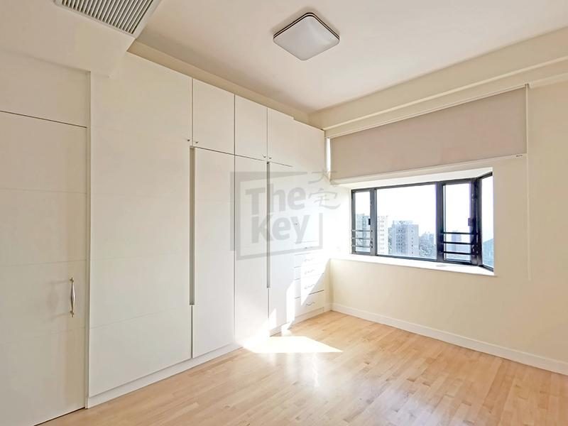 photo 5 — 37 Repulse Bay Road, Repulse Bay