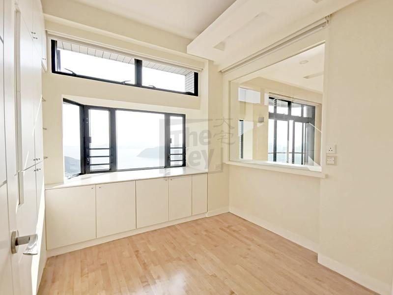 photo 7 — 37 Repulse Bay Road, Repulse Bay