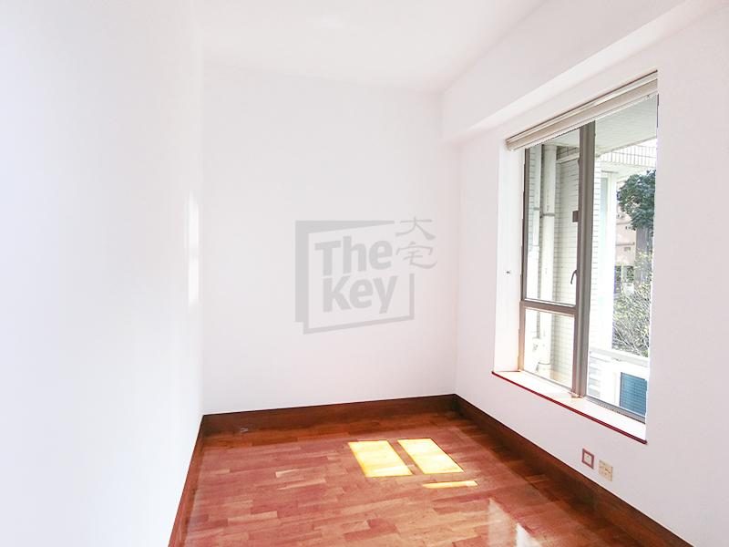 photo 5 — Starcrest, Wan Chai