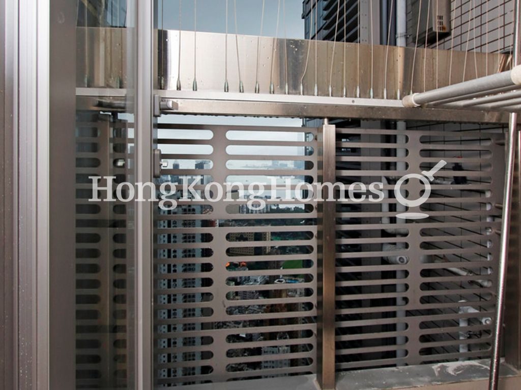 Balcony off the Kitchen — 上林-第2座，大坑
