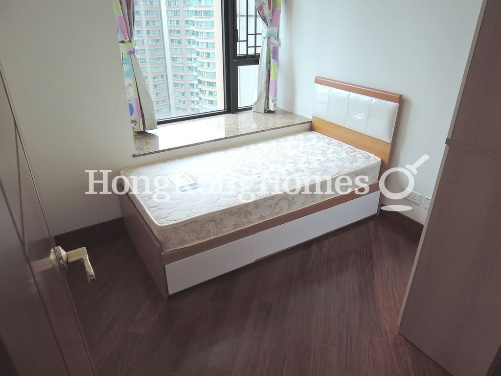 Second Bedroom — 凱旋門 1期 第1座 (摩天閣)，尖沙咀