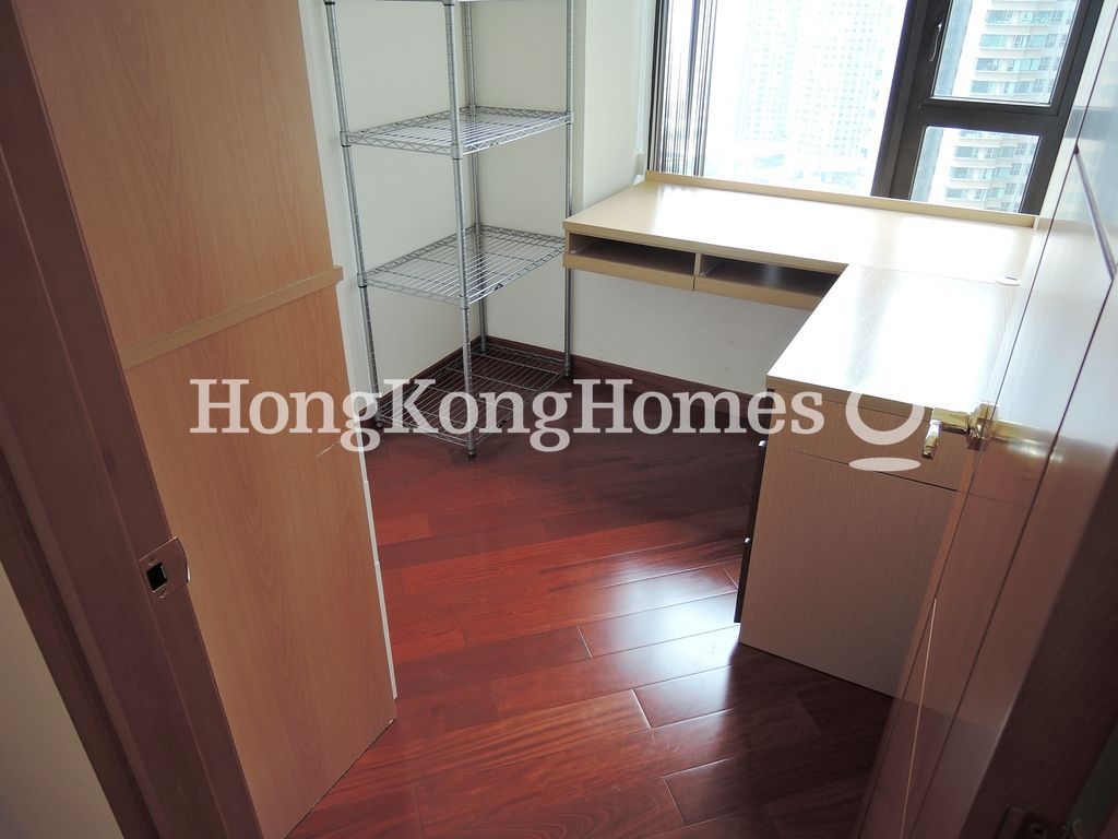 Third Bedroom/ Study Room — 凱旋門 1期 第1座 (摩天閣)，尖沙咀