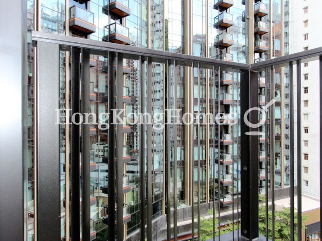 Balcony off Kitchen — 柏傲山，北角