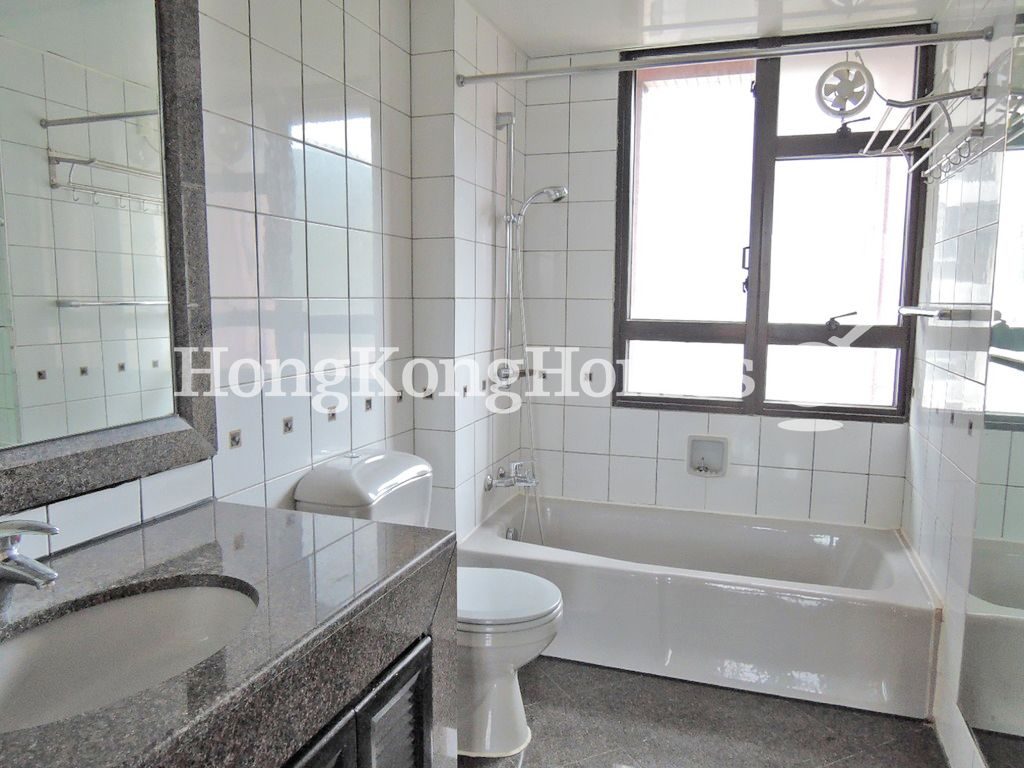 Guest Bathroom — 浪琴園 - 第01座，大潭