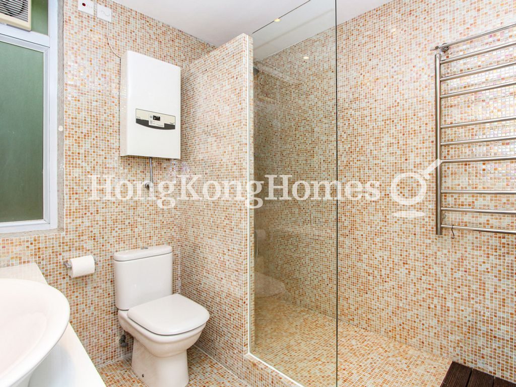 Master Bathroom — 富林苑 G-H 座，薄扶林