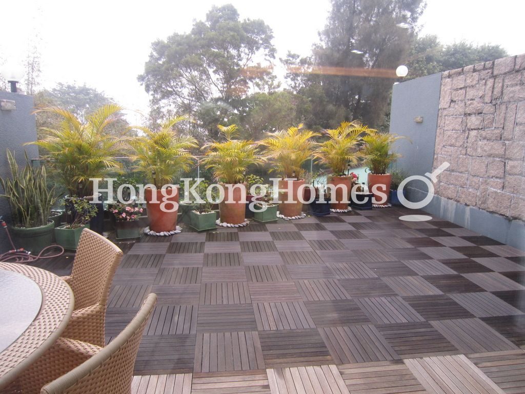 Private Terrace — 金碧別墅，清水灣