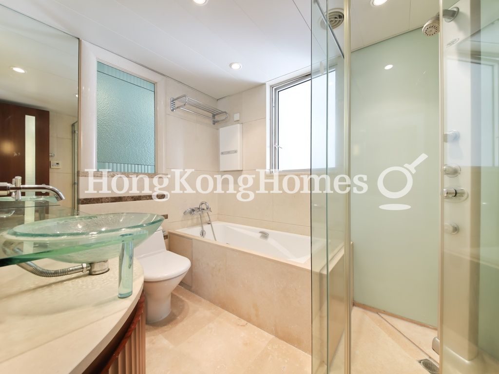 Master Bathroom — 君臨天下1座，尖沙咀