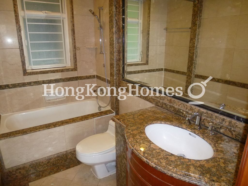 Master Bathroom — 蔚皇居，中半山