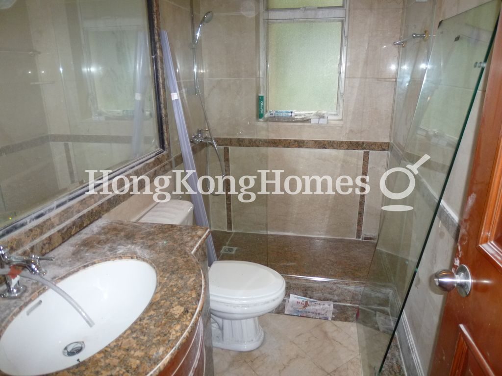 Guest Bathroom — 蔚皇居，中半山