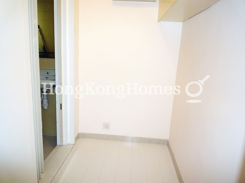 Maid's Room and Maid's Washroom — Park Towers - Tower One, North Point