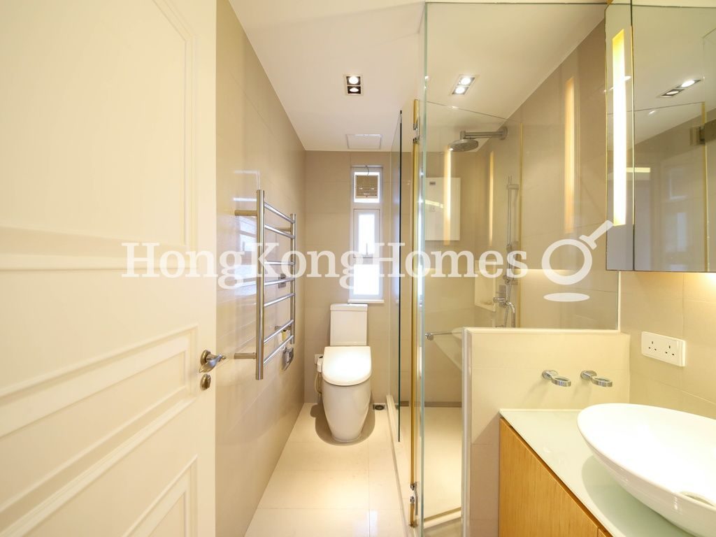 Guest Bathroom — 碧瑤灣 - 第38座，薄扶林