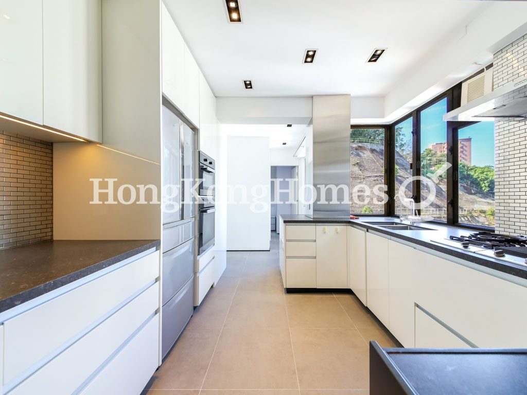 Kitchen — Evergreen Villa - Block F, Mid-levels East