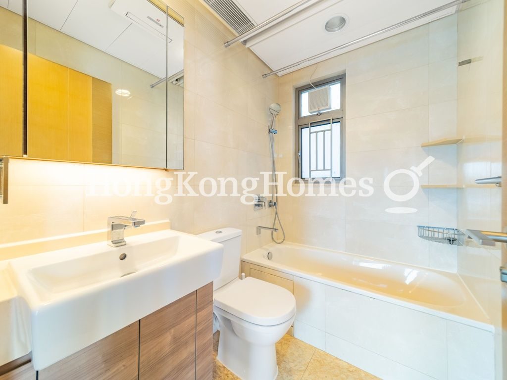 Guest Bathroom — 樂融軒，筲箕灣