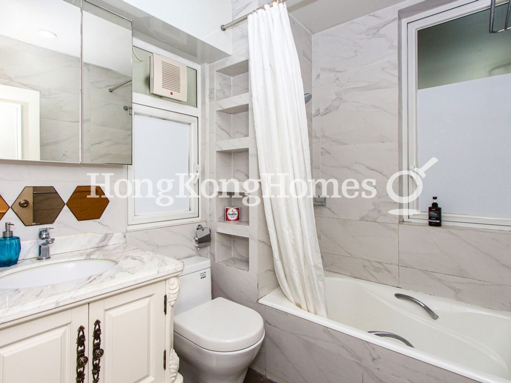 Master Bathroom — 五福大廈，西環堅尼地城