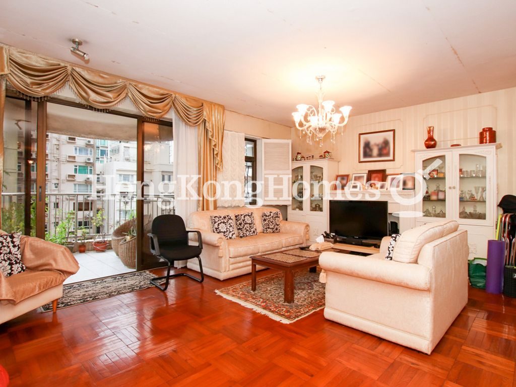 Living and Dining Room — Pearl Gardens, Mid-levels West