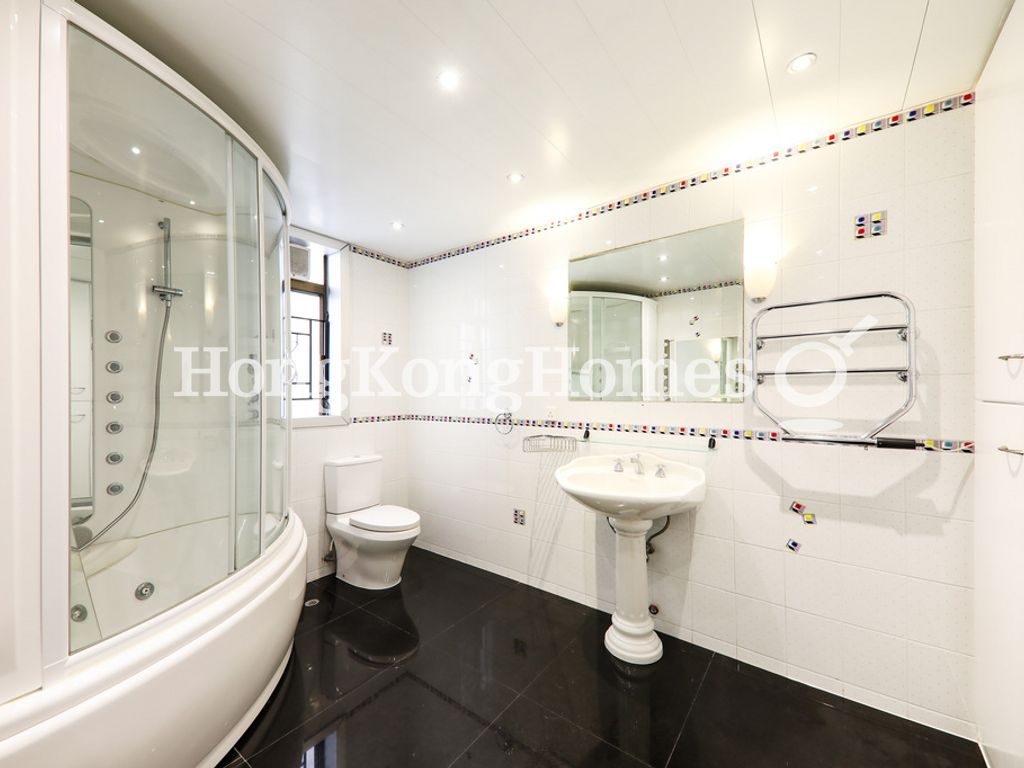 Master Bathroom — Shuk Yuen Building, Happy Valley