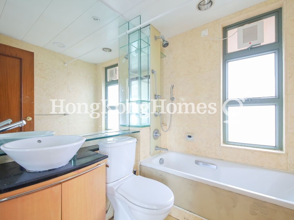 Master Bathroom — 海天峰 - 第01座，北角半山