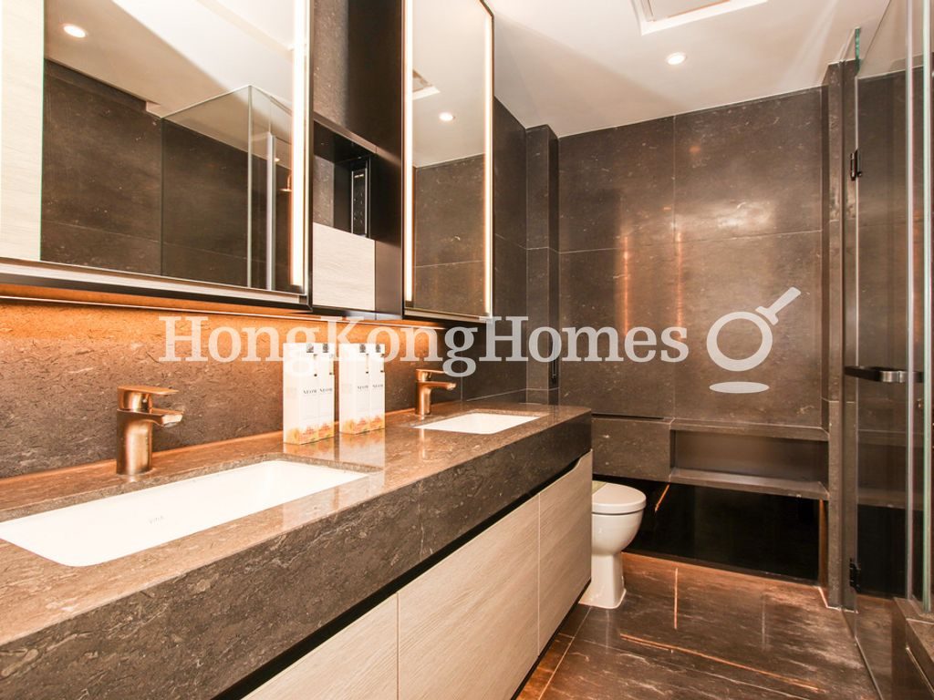 Master Bathroom — 柏蔚山，北角