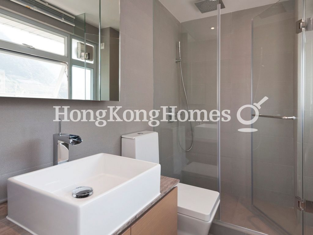 Second Ensuite Bathroom — 君德閣，西半山