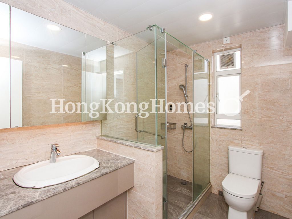 Guest Bathroom — 芝蘭台，西半山