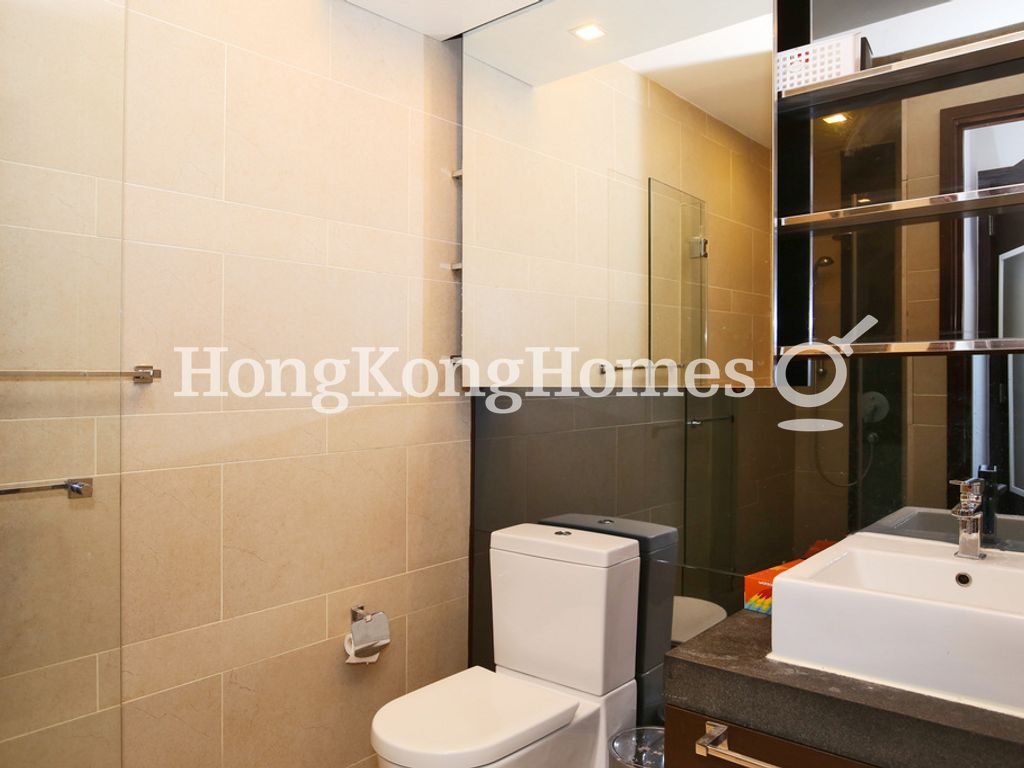 Ensuite Bathroom — 嘉薈軒，灣仔