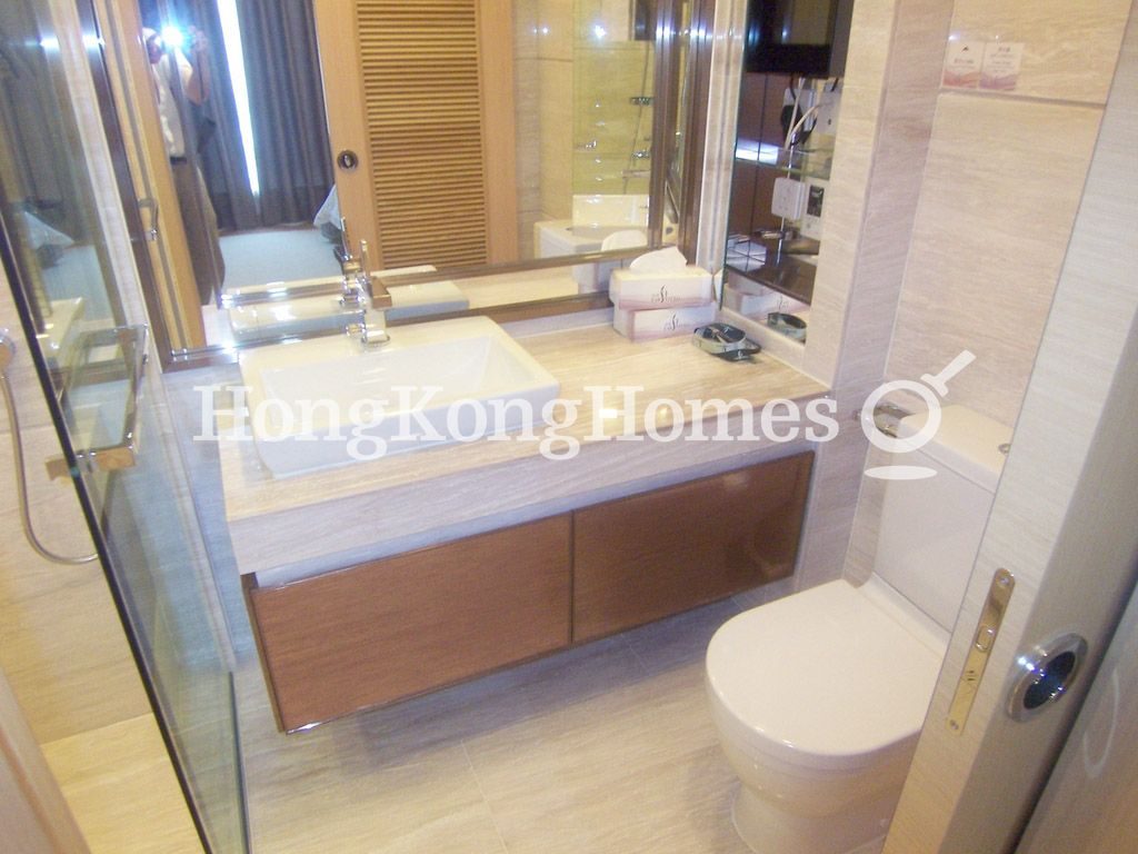 Master Bathroom — Larvotto - Block 5, Ap Lei Chau