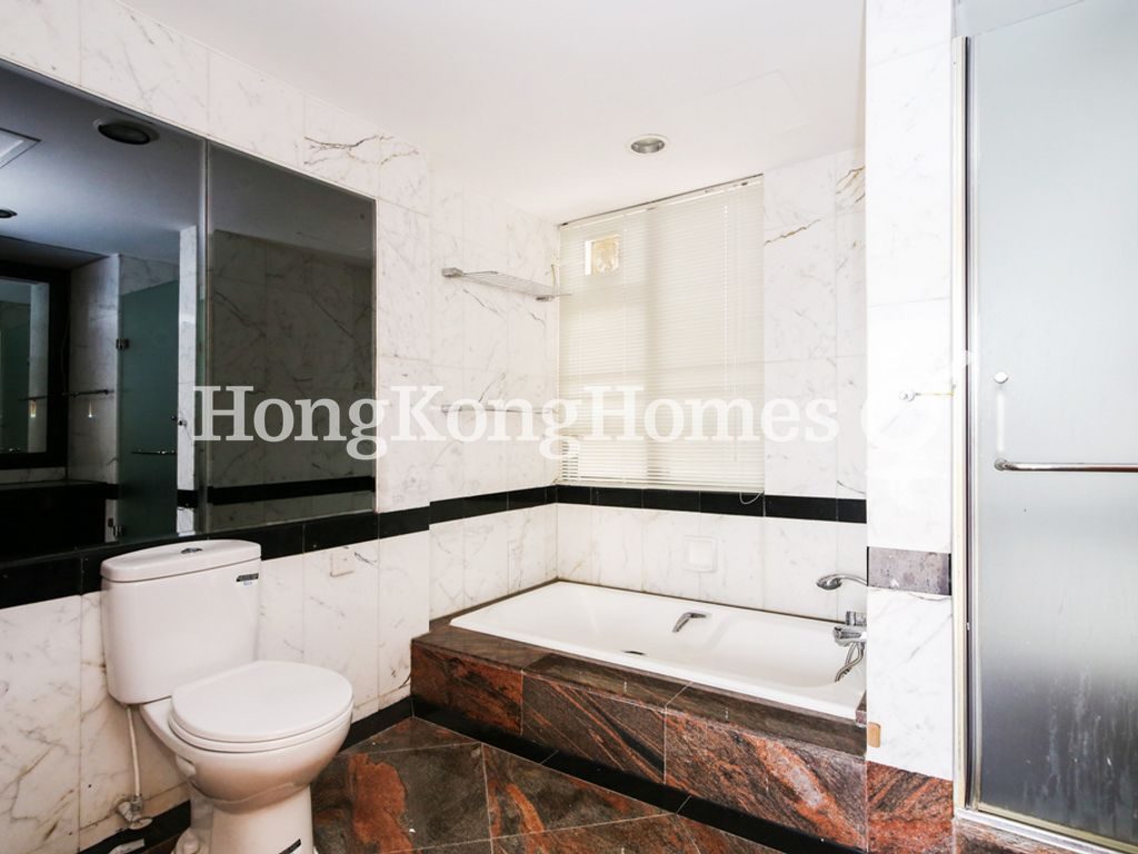 Master Bathroom — 浪琴園 - 第04座，大潭