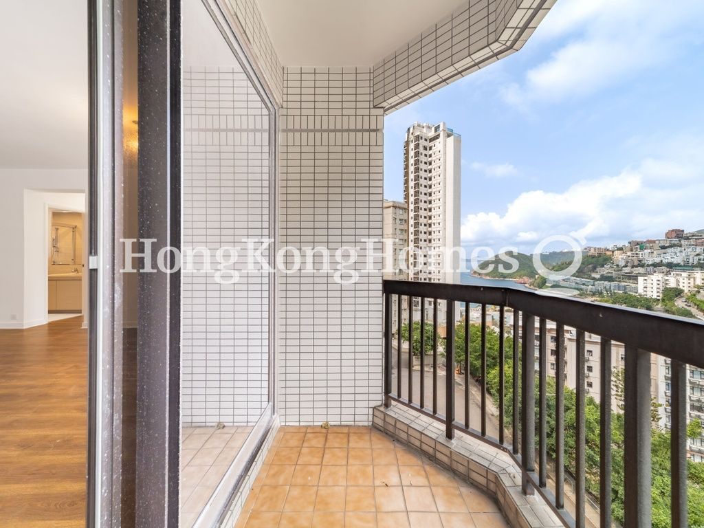 Balcony off Living and Dining Room — 南灣花園 - A座，淺水灣