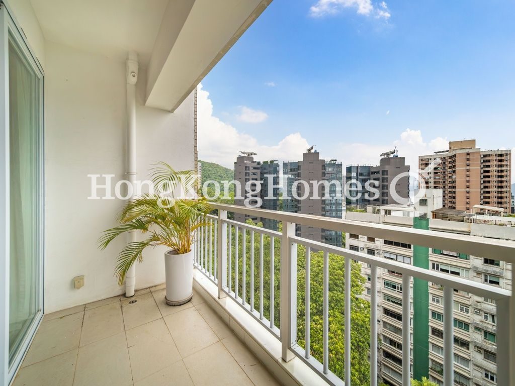 Balcony off Living and Dining Room — 年豐園 - 第02座，西半山